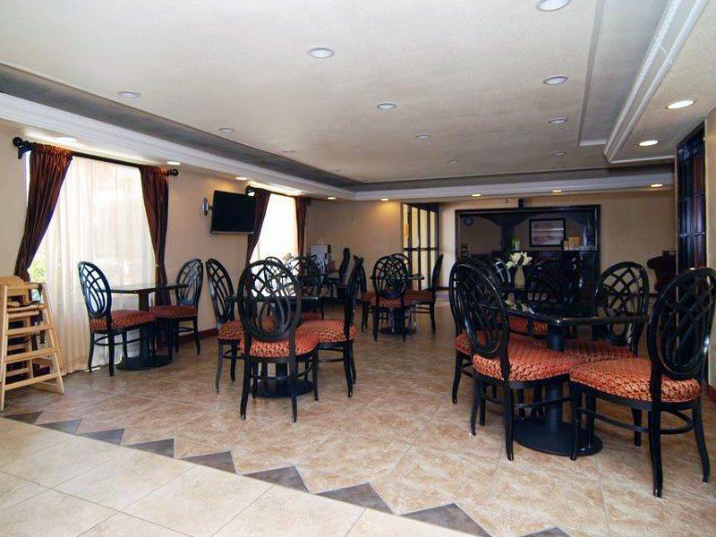 Comfort Inn Dallas Park Central Restaurant foto