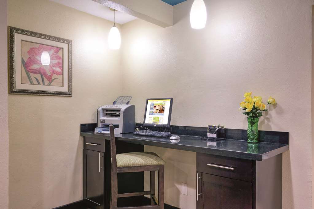Comfort Inn Dallas Park Central Einrichtungen foto